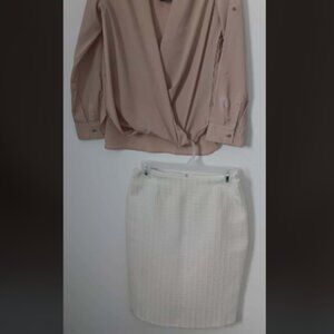 White pencil skirt textured soft cotton and wool blend lined Size M